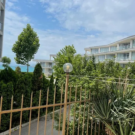Le Premiere Randevu Apartment Sveti Vlas