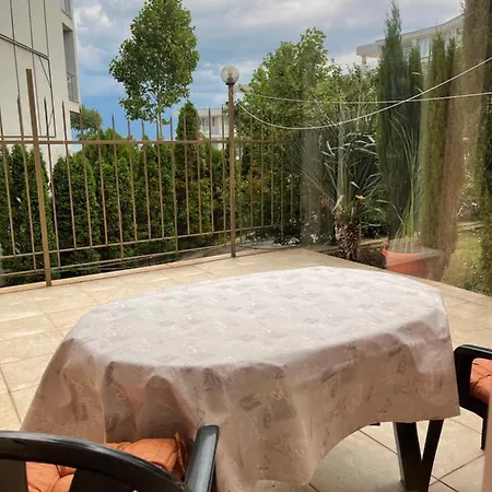 Le Premiere Randevu Sveti Vlas