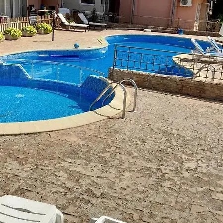 Apartment Le Premiere Randevu Sveti Vlas